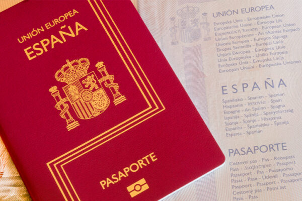 Saiba quem tem direito e como tirar a cidadania espanhola. Clique e ...