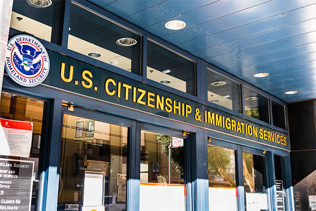 centro de serviços de imigração dos EUA para conseguir a cidadania americana