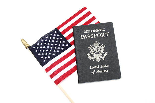foto demonstrando cidadania americana e documentos para imigrantes