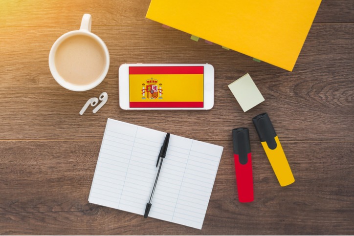 conheça as importância e usos da tradução juramentada em espanhol